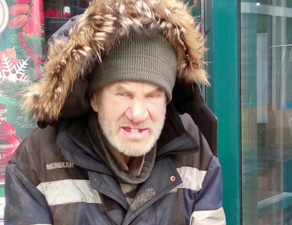 «Приехал в больницу, не приняли – стал бродягой»: Уфимка рассказала о бездомном мужчине, срочно нуждающемся в помощи врача