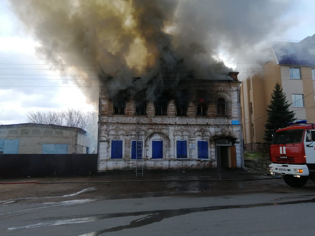 В Башкирии огонь уничтожил столетний памятник архитектуры 