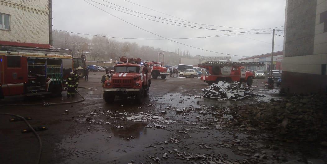 В Башкирии загорелось трехэтажное здание
