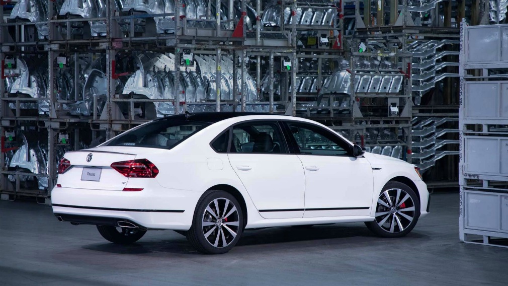 Volkswagen отзывает в России 28 машин Caddy и Passat