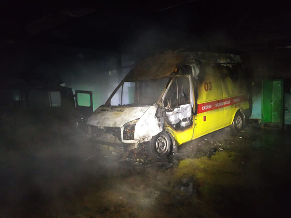 В Башкирии сгорели две машины скорой помощи