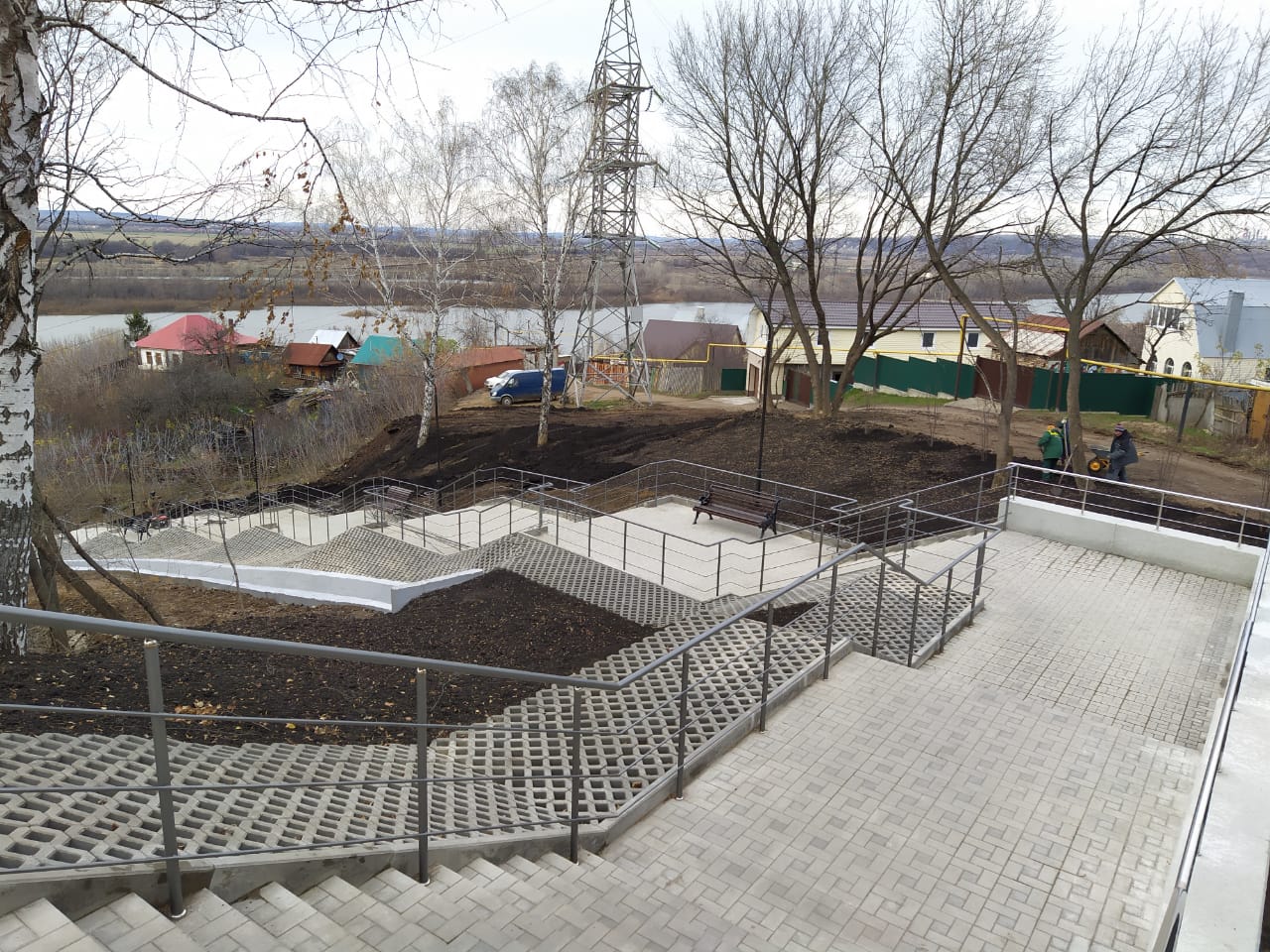 Хабиров сообщил, когда будет полностью готова Дежневская лестница в уфимском парке