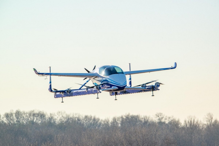 Компания Boeing испытала прототип беспилотного электрического аэротакси 