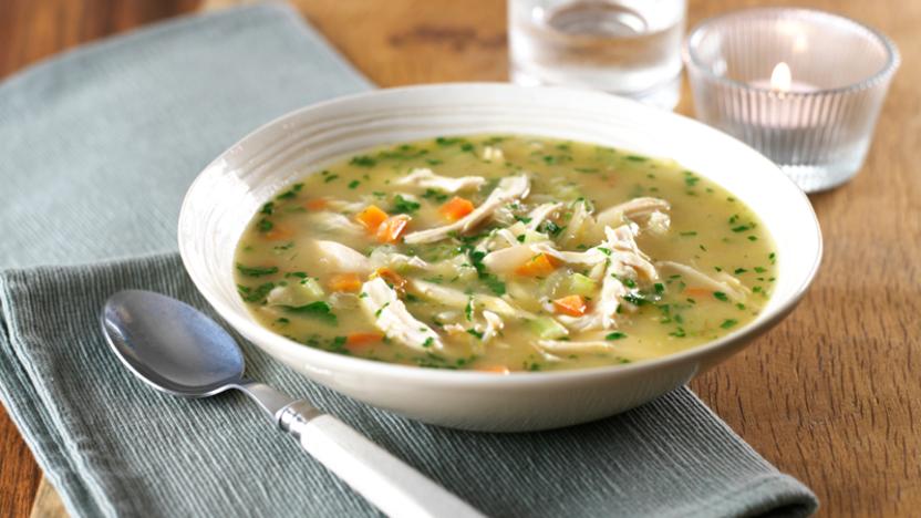 Специалисты назвали самые полезные для здоровья супы 