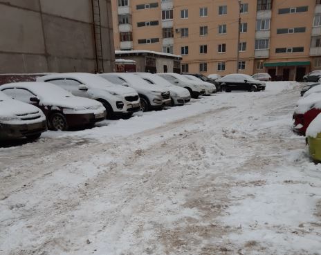 Уфимцы жалуются на уборку снега в городе