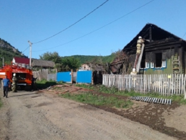 Стали известны подробности пожара в Башкирии, в котором сгорела семья