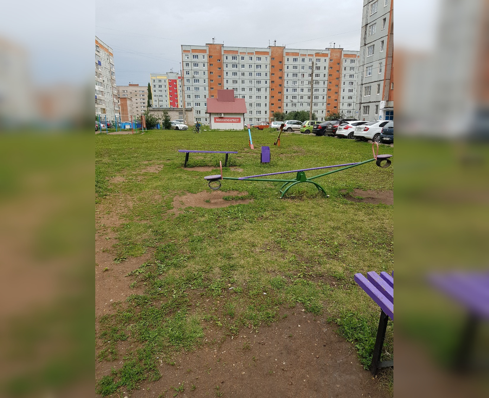 «Детям негде играть»: Жителей Башкирии возмутило состояние детской площадки 
