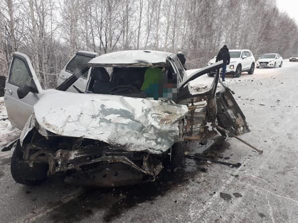 В Башкирии женщина погибла в ДТП с фургоном
