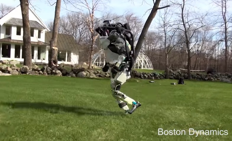 Робота Boston Dynamics застали за утренней пробежкой