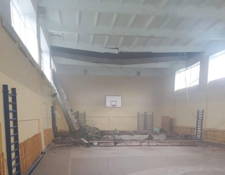 В Башкирии школу с обрушившимся потолком проверяет специальная комиссия по чрезвычайным ситуациям