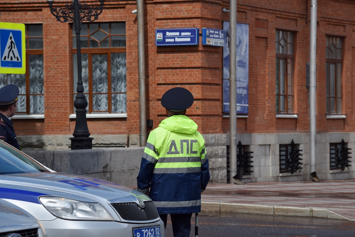 В Уфе выезд с микрорайона Сипайлово сковала пробка из-за ДТП с участием автобуса