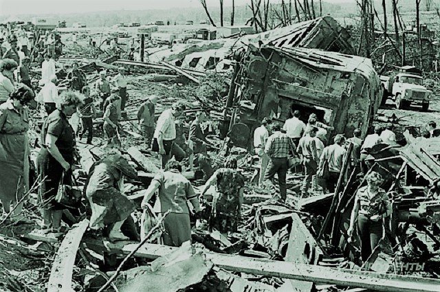 30 лет со дня страшнейшей железнодорожной катастрофы в Улу-Теляке: Воспоминания очевидцев о том, как это было