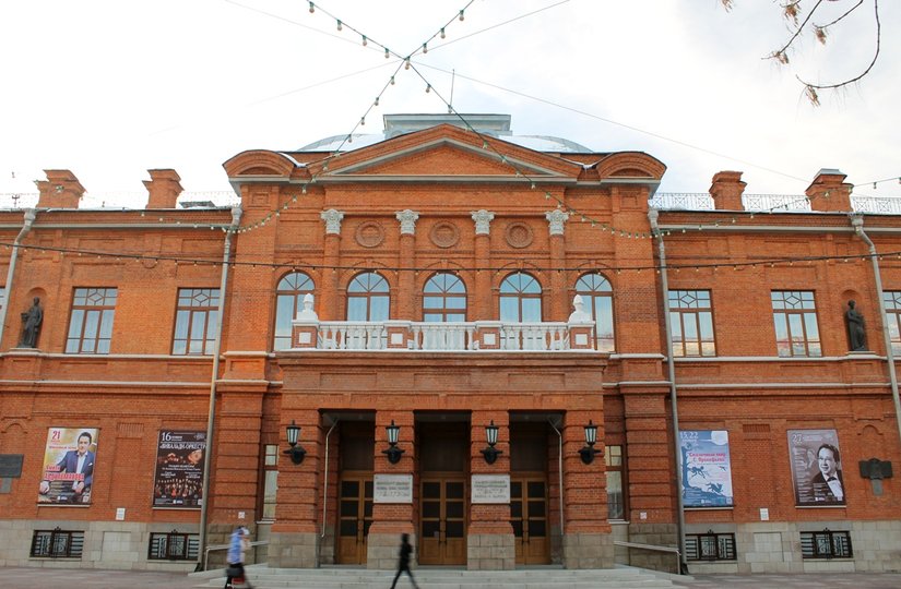 В Театре оперы и балета в Уфе презентовали новый рояль за 14 млн рублей, подаренный БСК