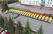 Районам Башкирии передали 20 новых школьных автобусов
