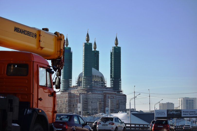 Рынок грузовых автомобилей в России упал на 49,7% по итогам марта