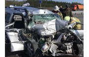 Шесть человек погибли в столкновении трактора и Lada Largus в Башкирии