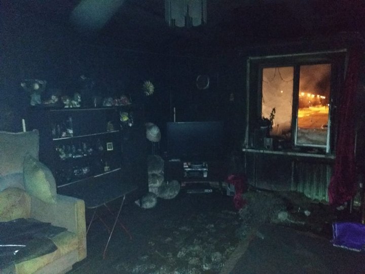 В Башкирии из горящего дома детей эвакуировали по пожарной лестнице