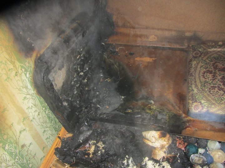 В Башкирии пожарные эвакуировали 12 человек из горящего дома