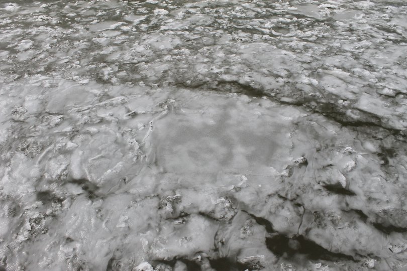 В Башкирии сапёры ЦВО взрывают лёд на реке Инзер