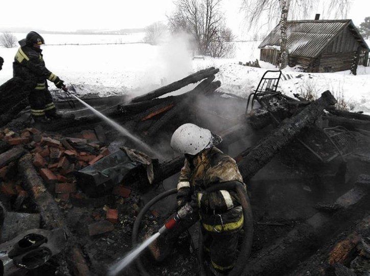 В Башкирии в пожаре погибла пожилая женщина