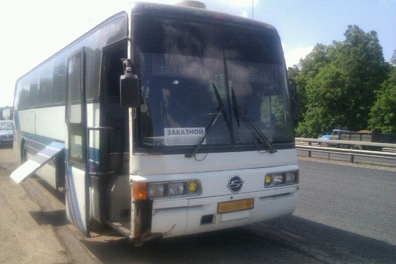 Под Уфой загорелся автобус, в котором ехали 45 учеников младших классов