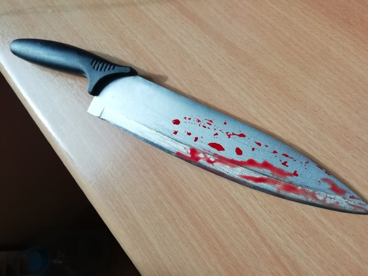 В Башкирии мужчина набросился с ножом на сестру