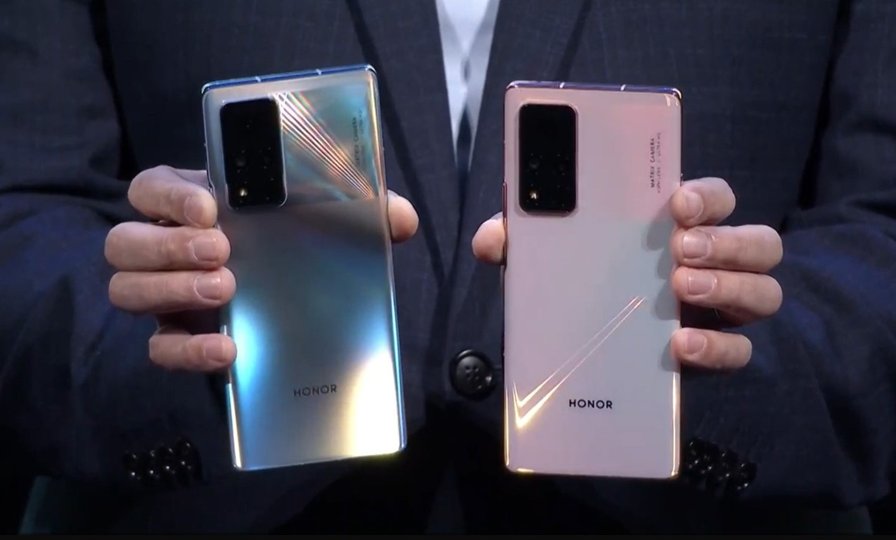 Компания Honor представила первый смартфон отдельно от Huawei
