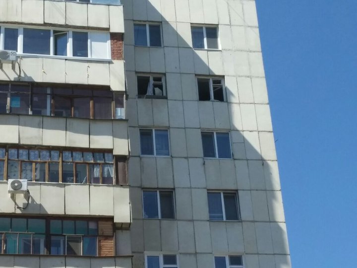 Окна квартиры, где произошёл взрыв
