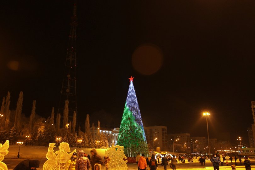 «Праздник должен быть внутри», «лампочки есть лампочки», «я любуюсь своим городом»: Как уфимцы отреагировали на новогоднее оформление города?