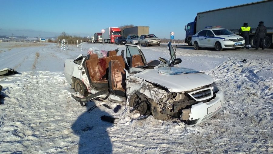 В Башкирии в аварии погибли трое мужчин