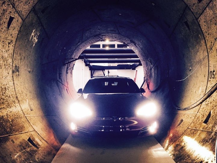 Илон Маск открыл первый скоростной подземный тоннель под Лос-Анджелесом