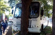 В Башкирии автобус с пассажирами влетел в дерево