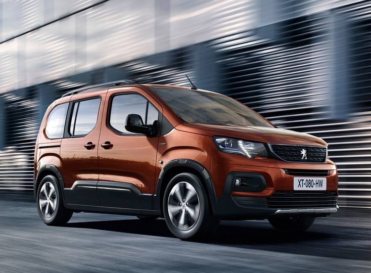 Компания Peugeot представила новый минивэн Rifter