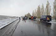 В Башкирии автомобиль насмерть сбил машиниста катка 