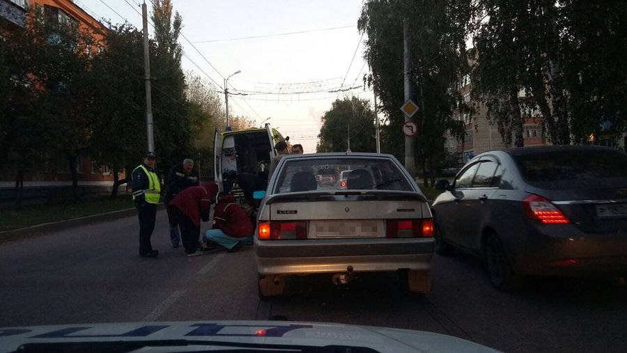 В Башкирии 53-летняя женщина попала под колеса ВАЗ-2114