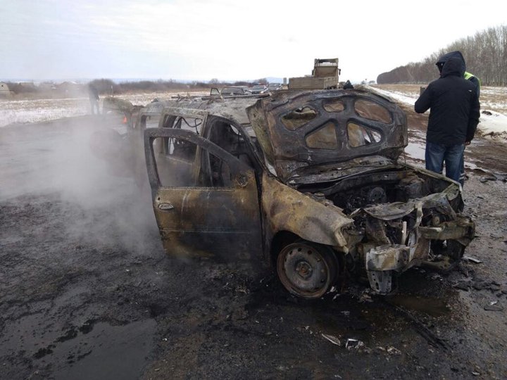 Стали известны причины возгорания Lada на трассе в Башкирии