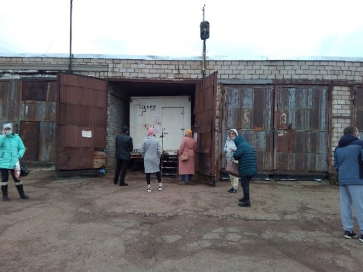 «Скотские условия»: Жителей Башкирии отправили сдавать флюорографию в гараж