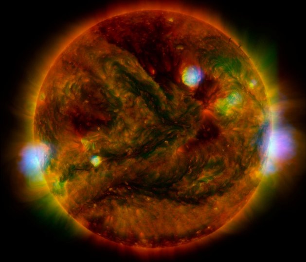 NASA опубликовало снимок Солнца в рентгеновском спектре