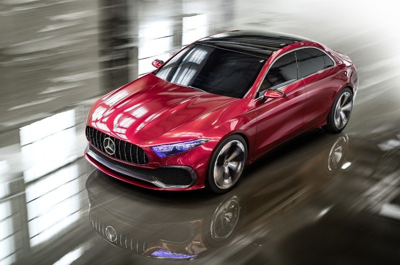 Mercedes-Benz продемонстрировал прототип нового седана A-класса