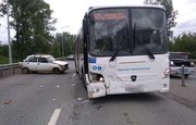 В Уфе пассажирский автобус протаранил «Жигули»