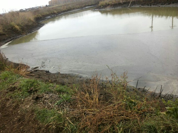 В Башкирии произошёл разлив подтоварной воды в пруд