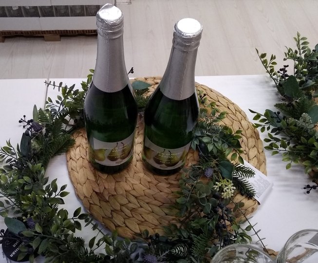 Стало известно, сколько россияне готовы потратить на алкоголь для Нового года