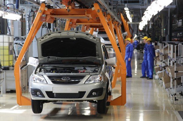«Автоваз» увеличит количество рабочих дней в мае