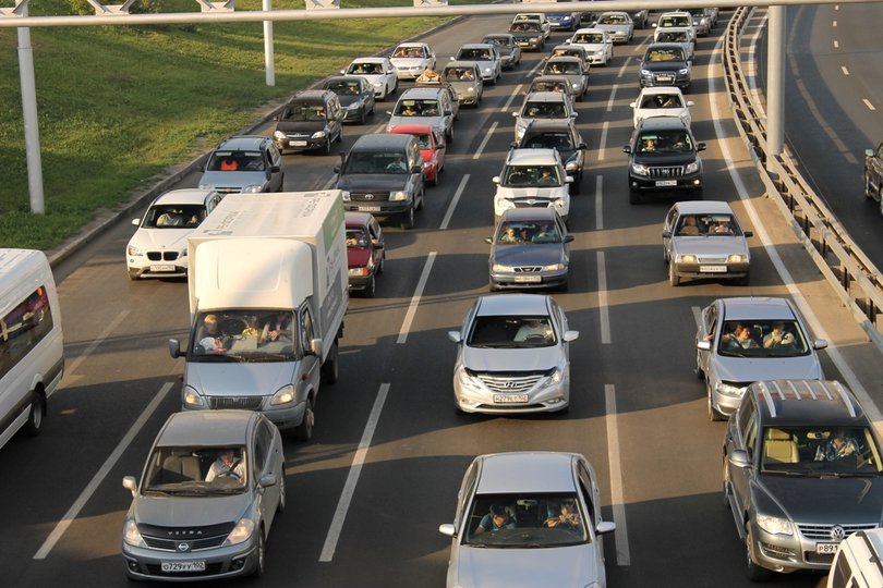 Уфимские автомобилисты снова стоят в пробке на основной магистрали