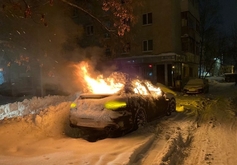В Уфе у мужчины сгорела иномарка стоимостью несколько миллионов рублей, купленная 11 дней назад