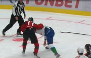 Хоккеисты устроили драку в матче «Авангард» – «Салават Юлаев»