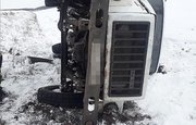 В Башкирии водитель грузовика погиб, опрокинувшись в кювет 