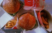 Рестораны «Макдоналдс» в России возобновят работу под другим брендом