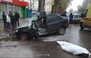 В Башкирии после ДТП автомобиль отбросило на дерево, водитель погиб