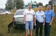 Полицейские спасли жителя Башкирии из горящего автомобиля